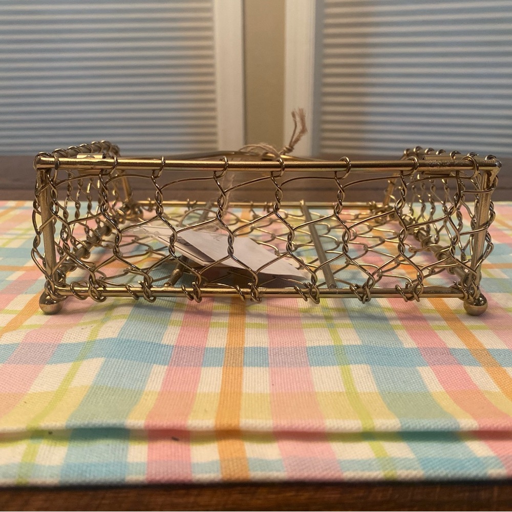 Gold Colored Napkin Holder With Swivel Arm, Tabletop Wired Metal Napkin Holder - Picture 8 of 12